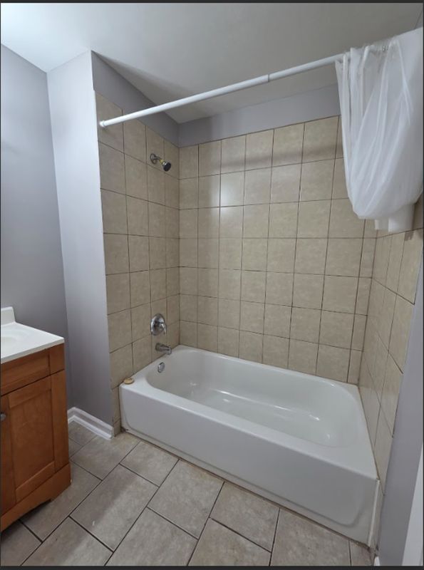 Building Photo - 6205 S Michigan Ave