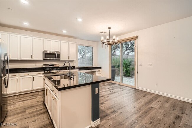 Building Photo - 1009 Bluebell Brook St