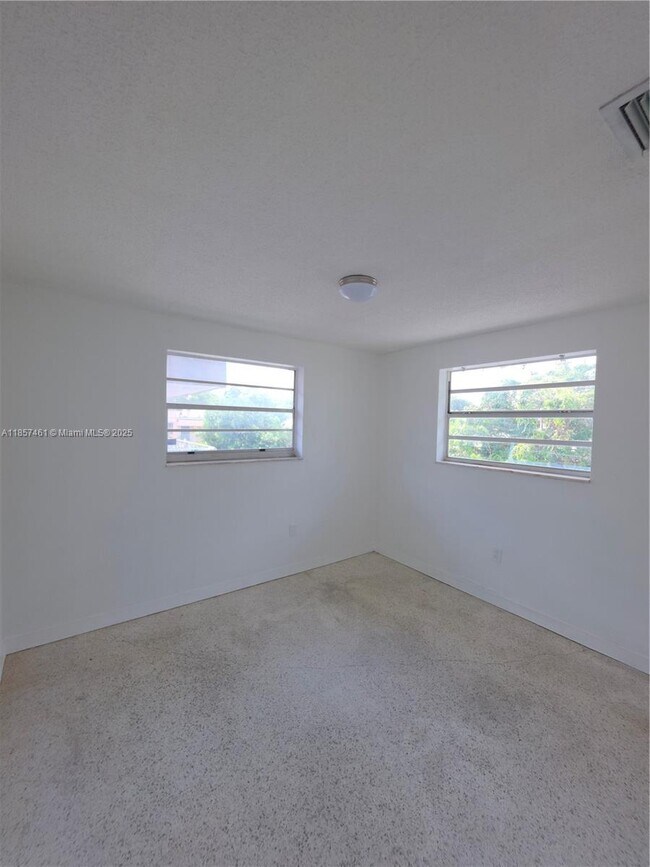 Building Photo - 1152 NW 6th St