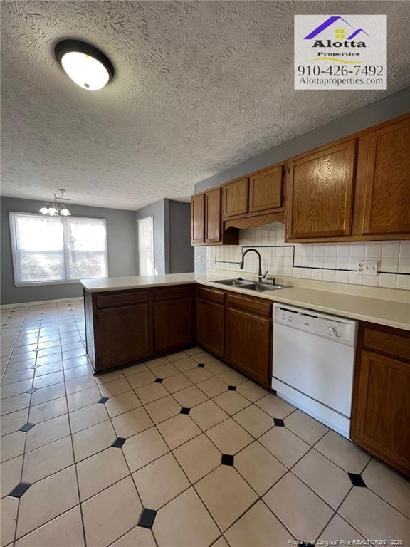 Building Photo - 732 Rim Rd