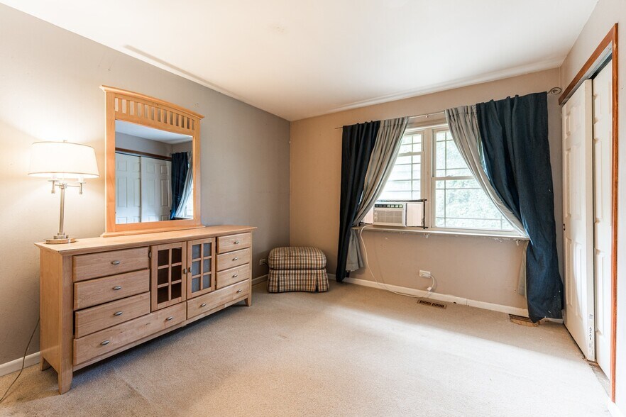 Building Photo - 1205 N Scarlet Ct