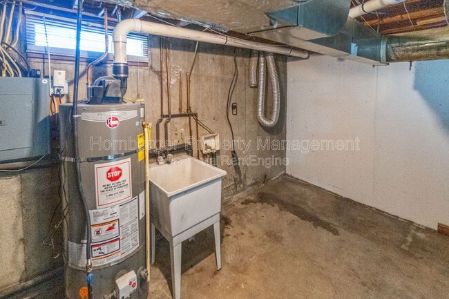 Building Photo - 4614 N Whitehouse St