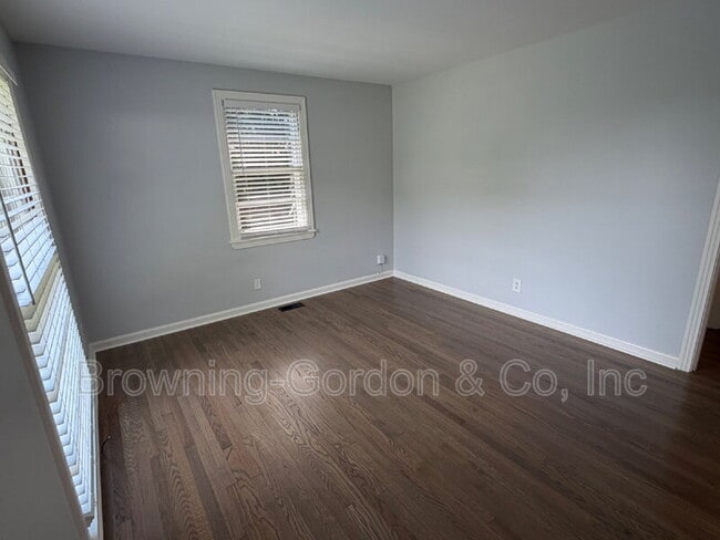 Building Photo - 538 Fairlane Dr