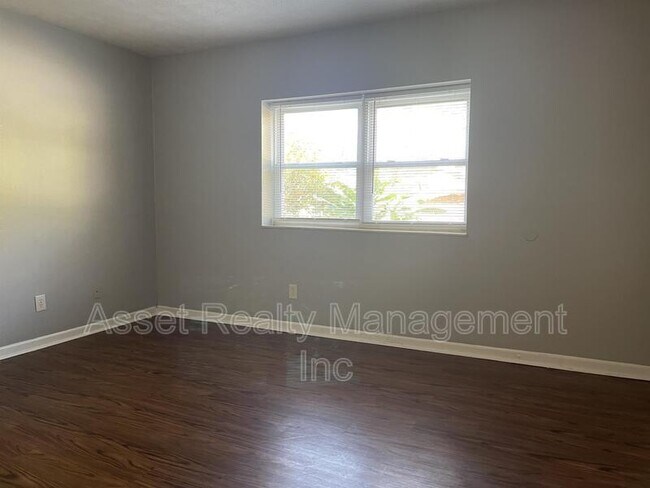 Building Photo - 5017 Inskip Rd