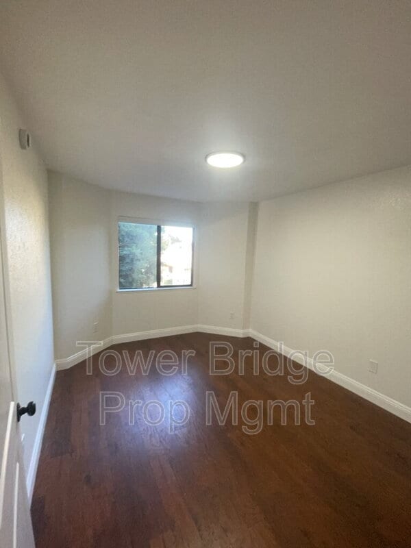 Building Photo - 2247 Atrisco Cir