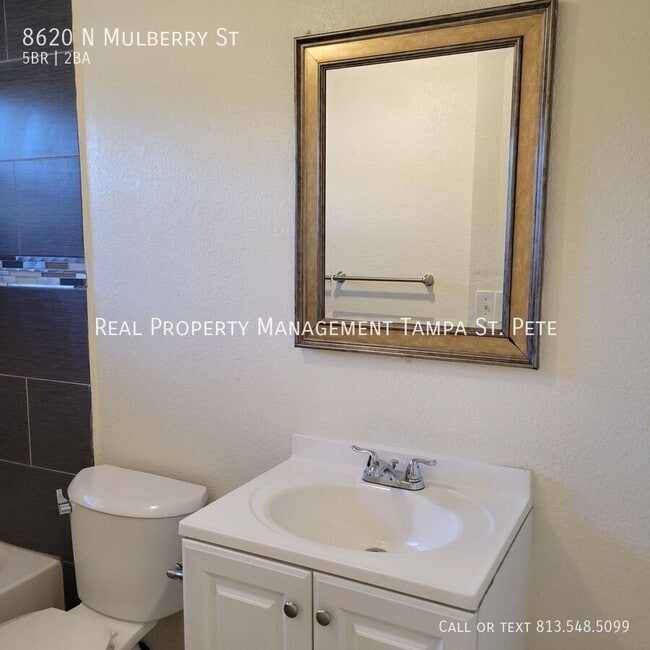 Building Photo - 8620 N Mulberry St