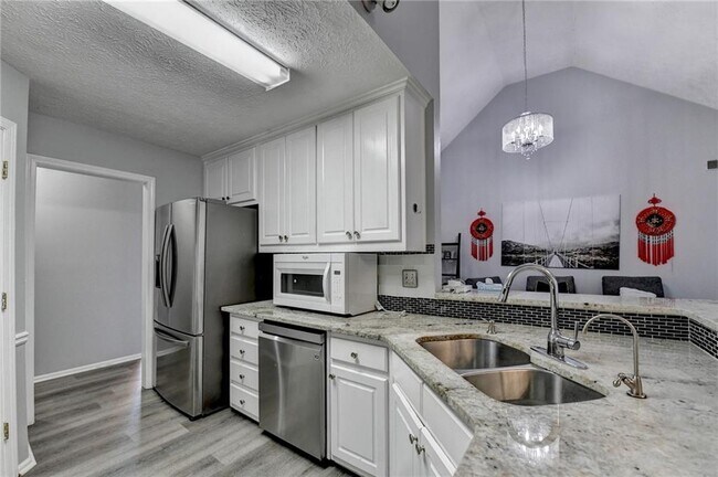 Building Photo - 235 Ruby Forest Pkwy