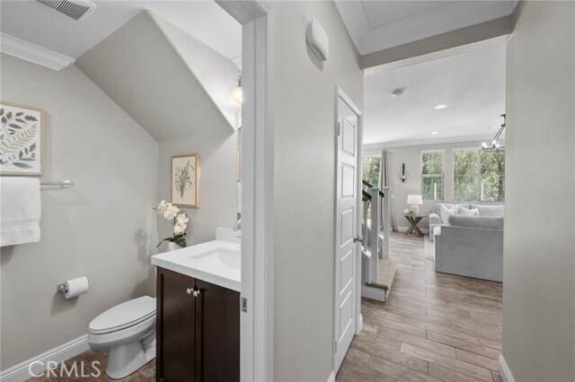 Building Photo - 43148 Avenida Cielo
