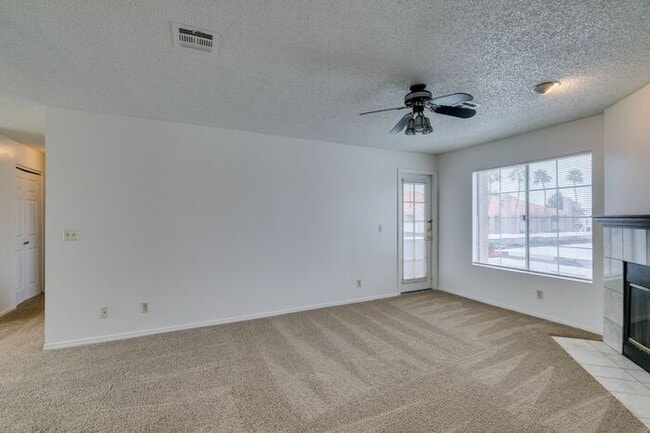 Building Photo - Charming Second-Floor Condo with Two Bedrooms and Fireplace