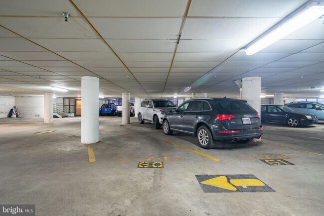 Building Photo - 2429 Locust St