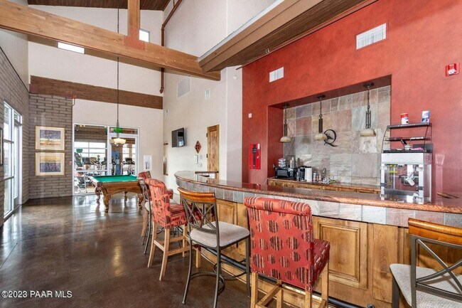 Building Photo - 926 N Gomez St