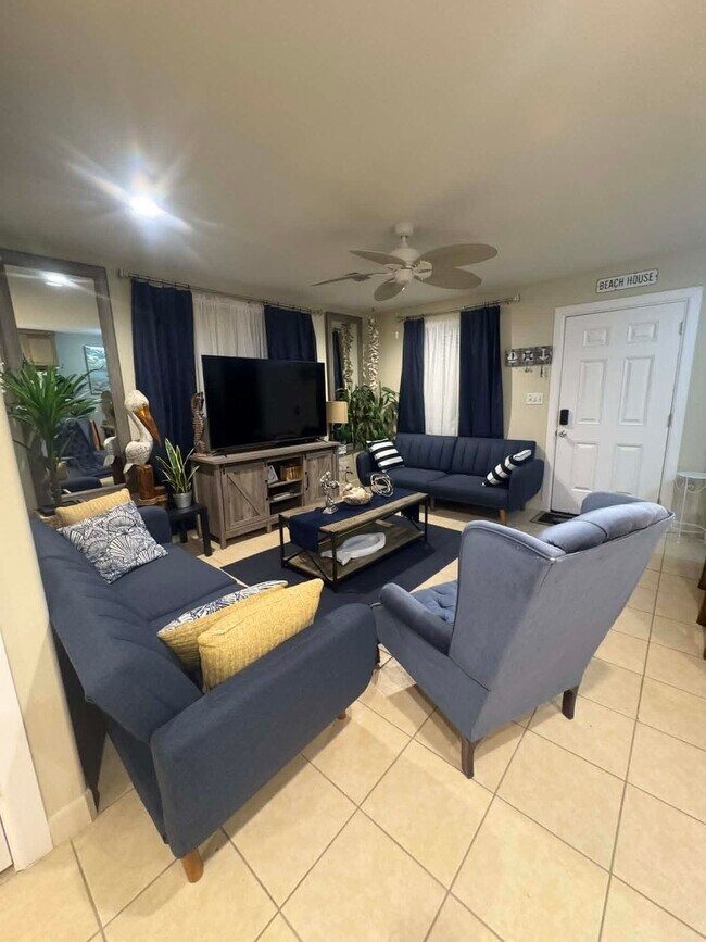 Building Photo - 101 E Capricorn Dr