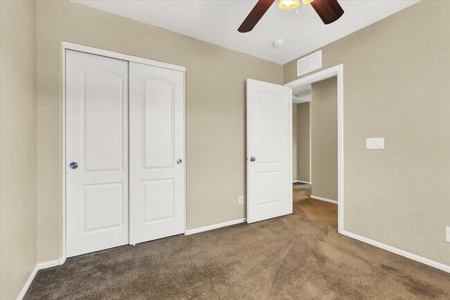 Building Photo - 7922 Blue Lake Peak St