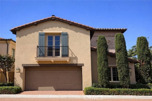 Building Photo - 80 Cipresso