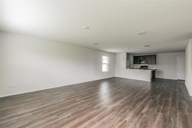 Building Photo - 1705 Avery Pointe Dr