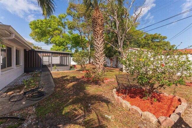 Building Photo - 11343 87th Ave