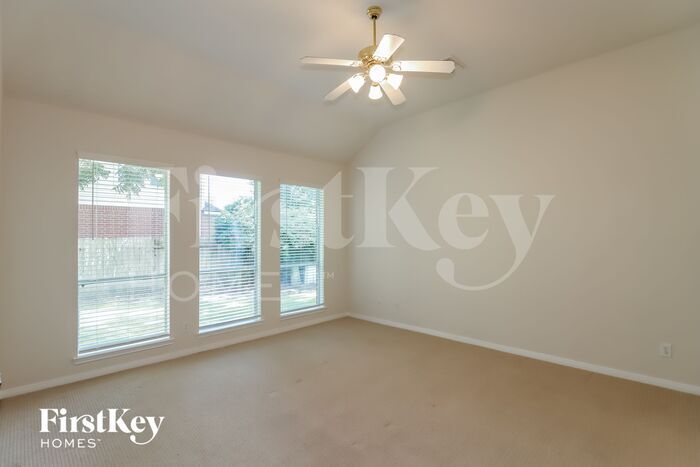 Building Photo - 10310 E Crosby Ln