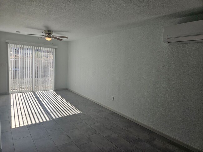 Building Photo - 186 Palm Ave