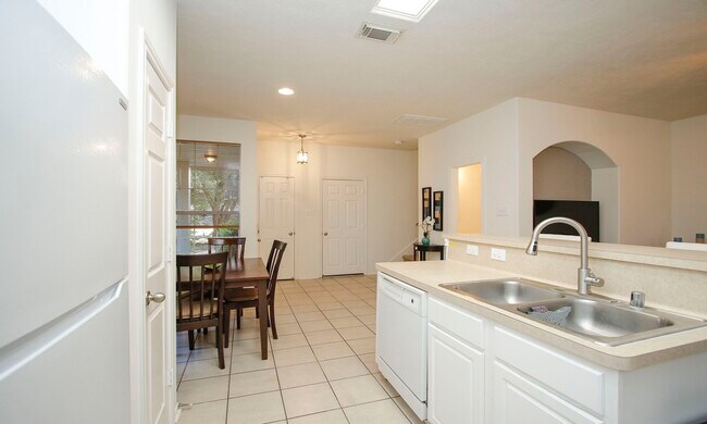 Building Photo - 191 N Burberry Park Cir