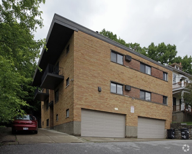 Building Photo - 210 Hastings St