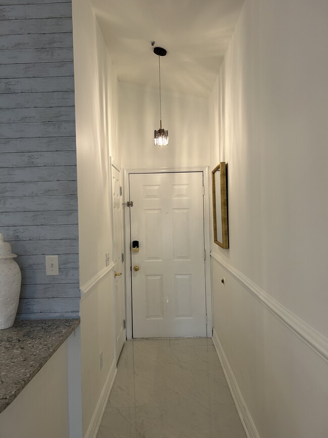 Building Photo - 131 Square Rigger Way