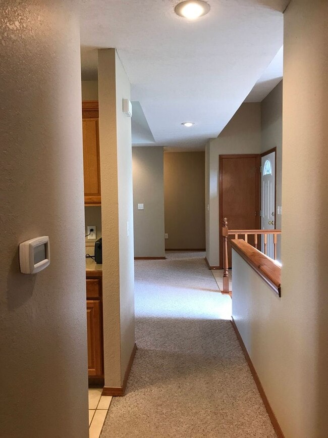 Building Photo - Walkout Basement Home Must See