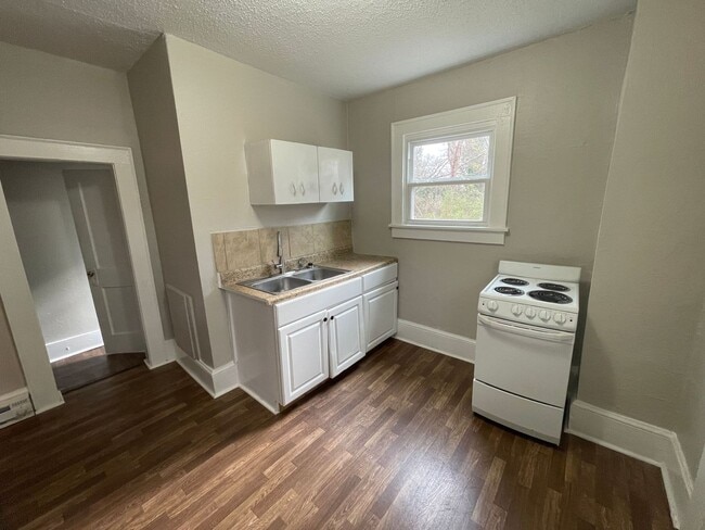 Building Photo - SH341-319 Clegg