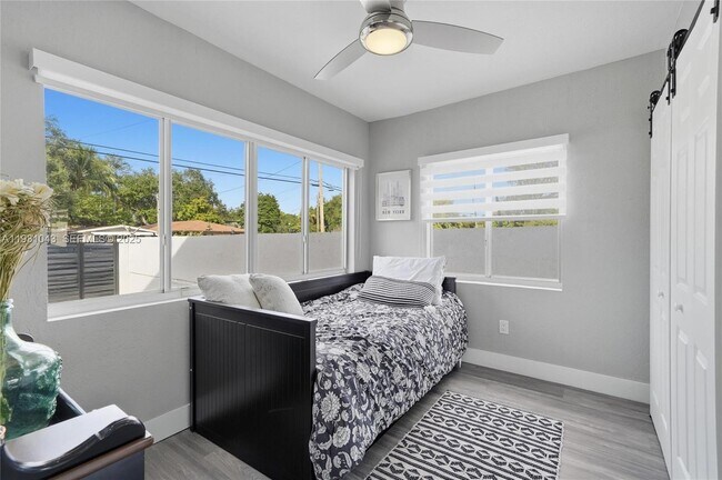 Building Photo - 1590 NW 38th St