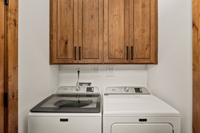 Building Photo - 89192 US-26