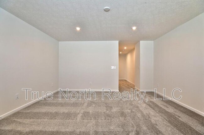 Building Photo - 1693 Zucchina Dr