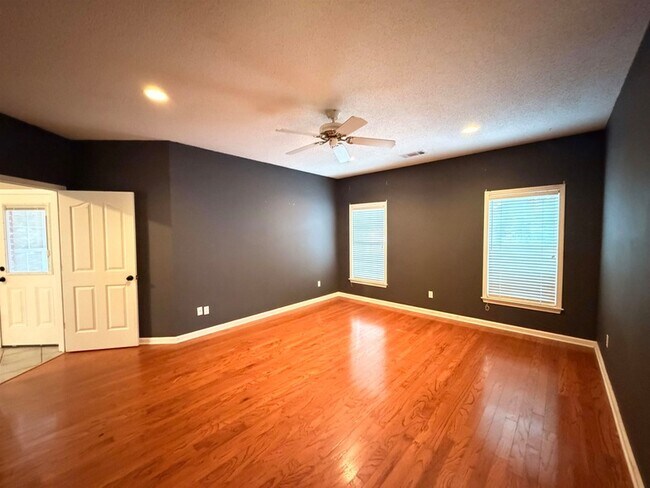 Building Photo - 5019 Rabbit Chase Ln