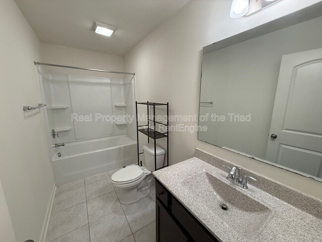 Building Photo - 4670 Wesmar Ct