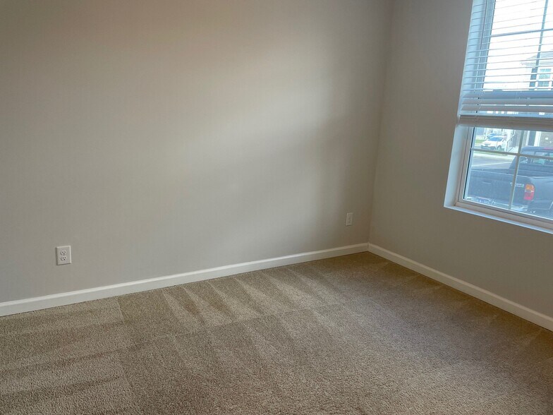 Building Photo - 1202 Mason Dl
