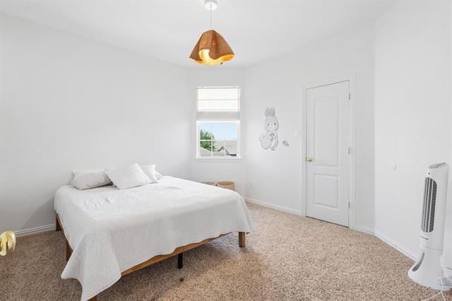 Building Photo - 16012 Alvarado Dr
