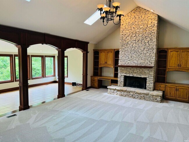 Building Photo - 3516 S Ashwood Dr