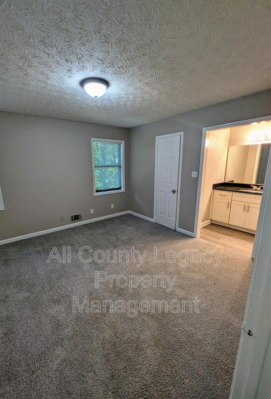 Building Photo - 774 Yorkshire Ln