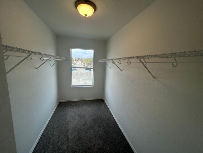 Building Photo - **MOVE IN SPECIAL** COMING SOON* Desirable Location In Cibolo! Spacious Home with Loft & Fenced B...