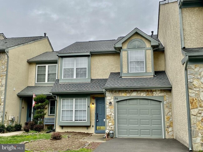 Building Photo - 25 Sequoia Dr