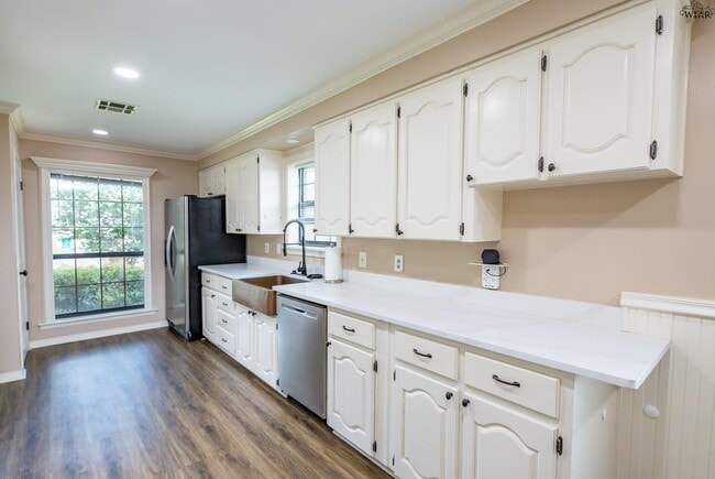 Building Photo - 4411 Shady Ln
