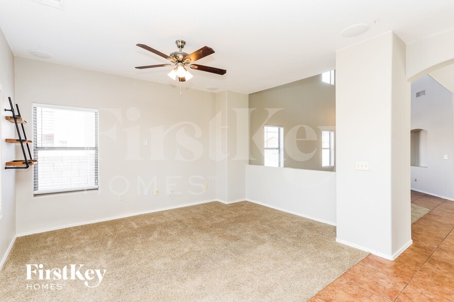 Building Photo - 8404 S Otis Dr