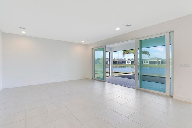 Building Photo - 13439 SW River Rock Rd