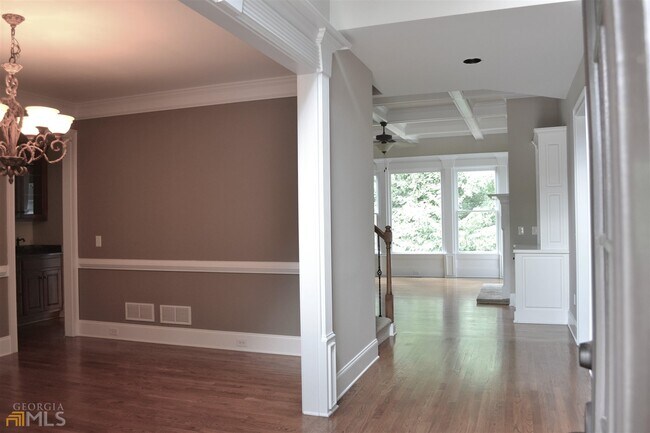 Building Photo - 1450 Ashbury Park Dr NE
