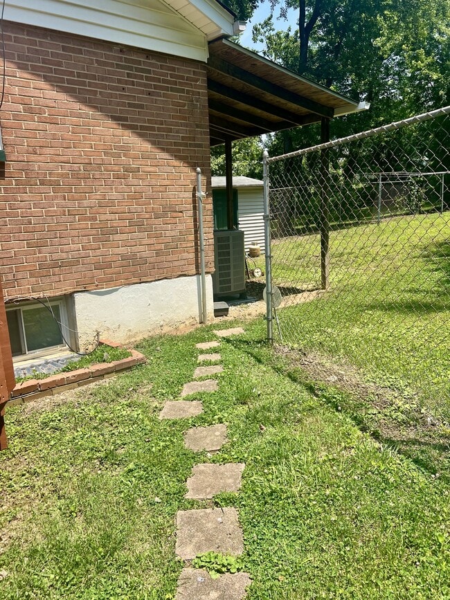 Building Photo - 3012 Oxon Run Ct