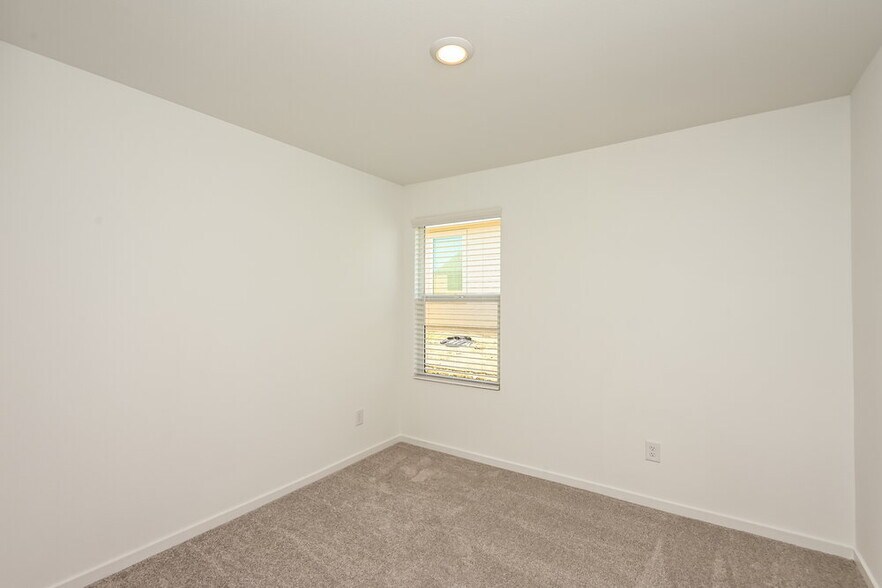 Building Photo - 10728 Gun Barrel St