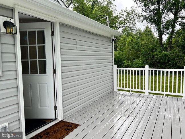 Building Photo - 34 Hornets Nest Ln