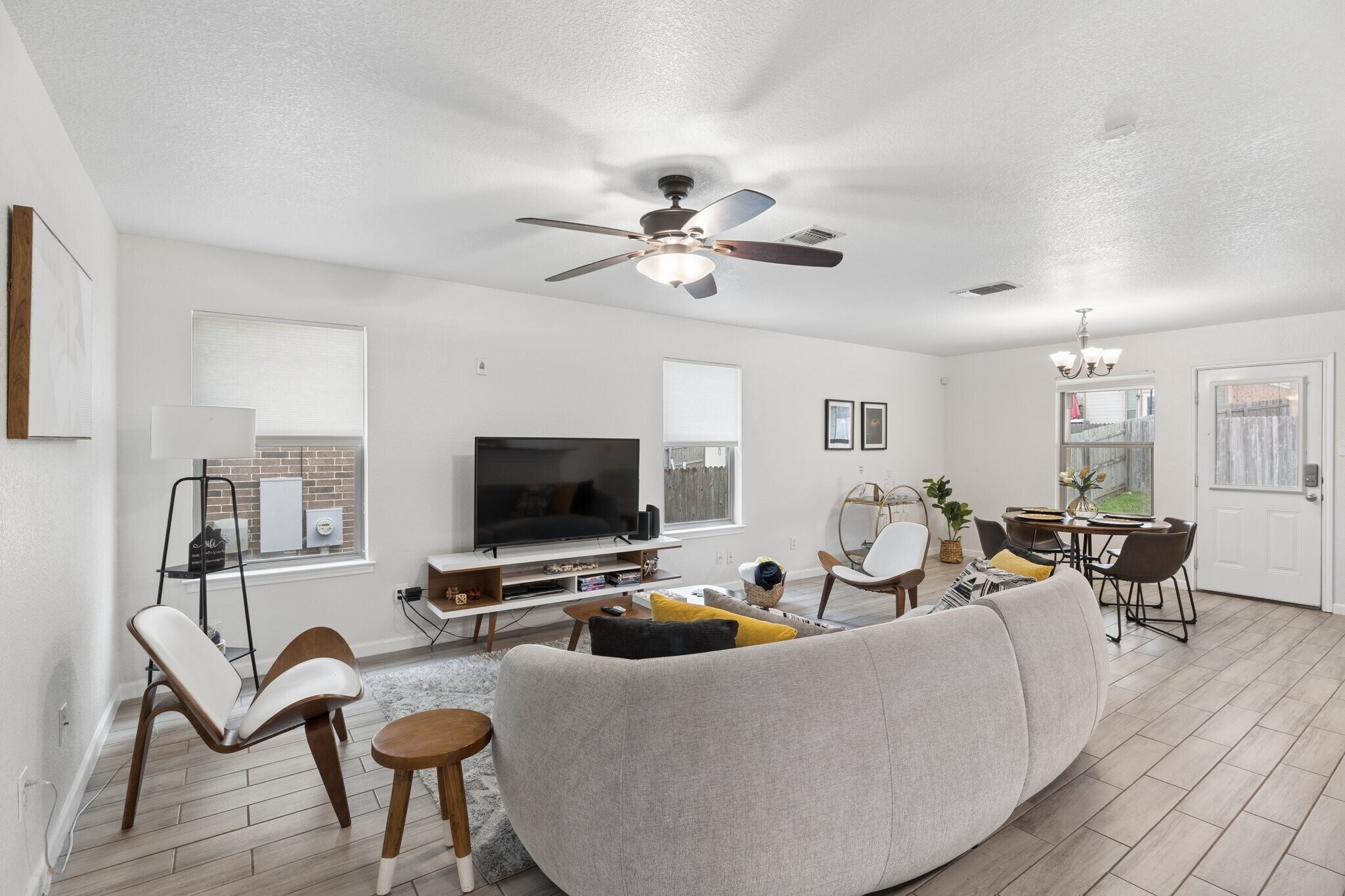 Building Photo - 903 Spello Cir