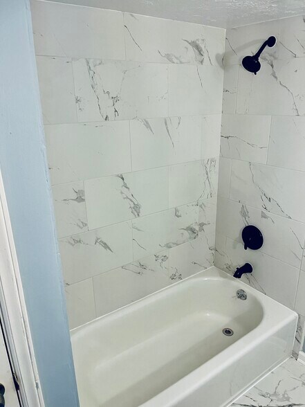 Updated bathroom - 4426 Jarboe St