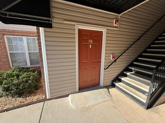 Building Photo - Adorable 1 Bed 1.5 Bath Condo in Brier Creek! 1st Floor! Sun Room! New Appliances!