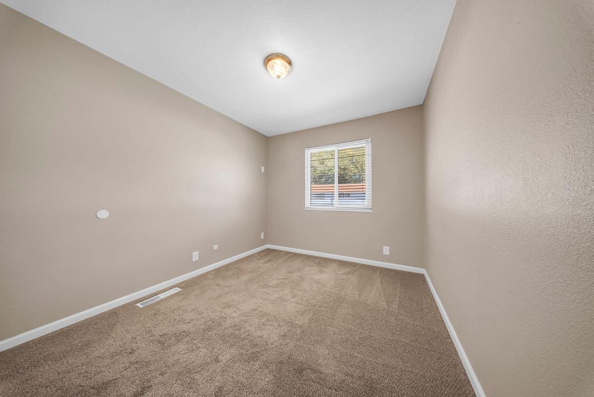 Building Photo - 4446 Seminole Way