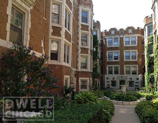 Building Photo - 1037 W North Shore Ave